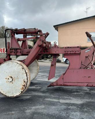 Aratro da scasso Greco