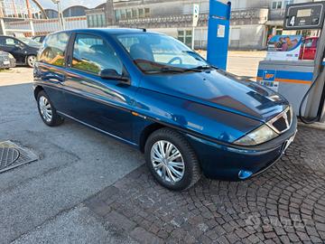 Lancia Y 1.2i cat com 112.000km com Clima Neopaten