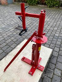Smonta gomme auto manuale