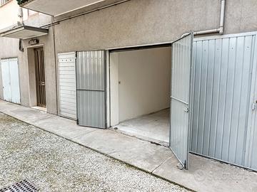 Garage zona Via Cadorna - laterale di Via Bissuola