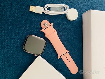 Smartwatch con design simile ad Apple Watch Series