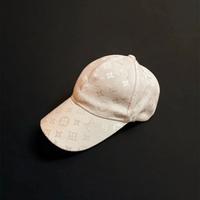 Cappello LOUlS VUlTTON bianco
