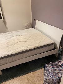 Letto matrimoniale 160x190 con rete e materasso