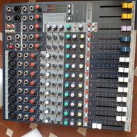 MIXER  SOUNDCRAFT EFX8 