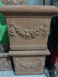 CUBO IN TERRACOTTA FESTONATA