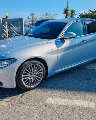 Alfa Romeo Giulia 2.2 TD AT8 190cv Ti