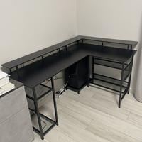 Scrivania da gaming angolare come nuova