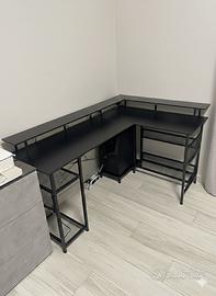 Scrivania da gaming angolare come nuova