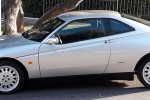 Alfa Romeo GTV 2.0i V6 Turbo