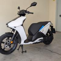 Maxi Scooter elettrico RAY 7.7