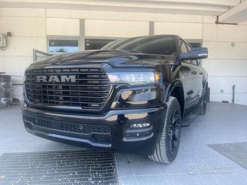 RAM 1500 Classic LARAMIE 5.7 V8 Crew Cab GPL ...