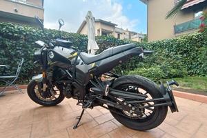 Benelli Leoncino 250