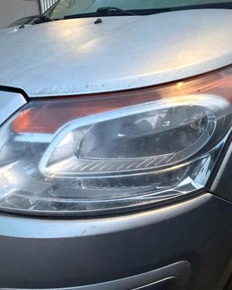 Fanale anteriore sinistro Citroen C3 Picasso anno 
