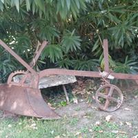 antico aratro  fine 800