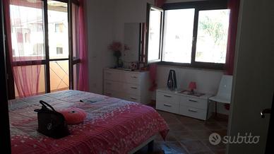 LETTO MATRIMONIALE +  COMÒ+ 2 COMODINI, €300