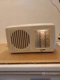 Radio d'epoca Carisch modello Mozart anni 50