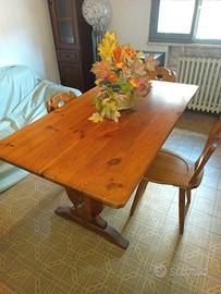 tavolo  legno completo di sedie panca  credenza 