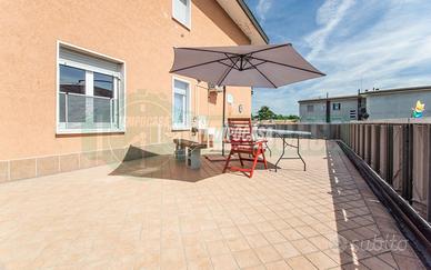 TRILOCALE RISTRUTTURATO A NUOVO TERRAZZO, BOX E CA