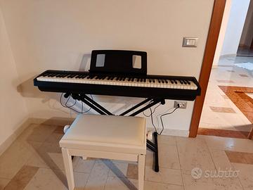 Tastiera Roland FP10