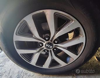 4 cerchi in lega Kia Sportage R17
