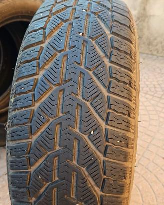 Gomme invernali Taurus 215/55 R17 98V usate 8000Km