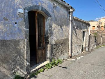 CASA INDIPENDENTE A FIUMEFREDDO DI SICILIA