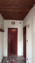 Casa spaziosa con orto e giardino