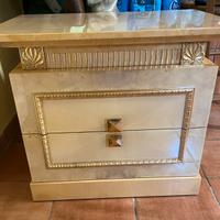 Coppia di comodini oro