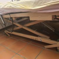 2 letti ospedalieri motorizzati per uso domestico