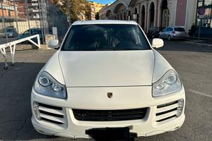Porsche Cayenne 3.0 diesel anno 2010
