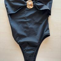 Body nero con spalle scoperte