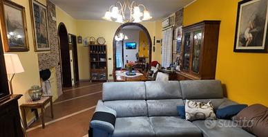 Appartamento con terreno