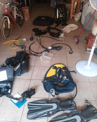 Attrezzatura scuba teck e cianfrusaglie