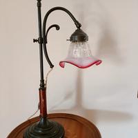 Lampada da tavolo vintage in ferro battuto 