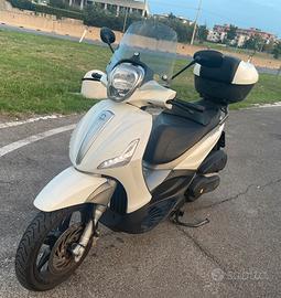 Piaggio Beverly 350 Sport Touring ABS