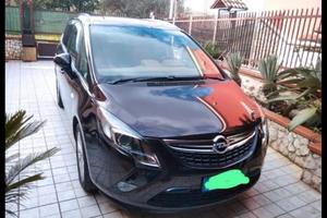 Opel Zafira Tourer leggi bene.