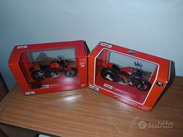 Ducati Monster + & Diavel Carbon 1:18 Dealers