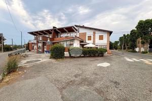 NEGOZIO A ROMANO CANAVESE