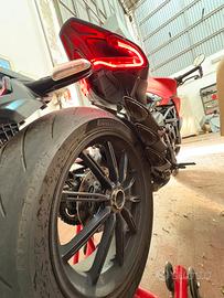 MV Agusta Dragster rosso