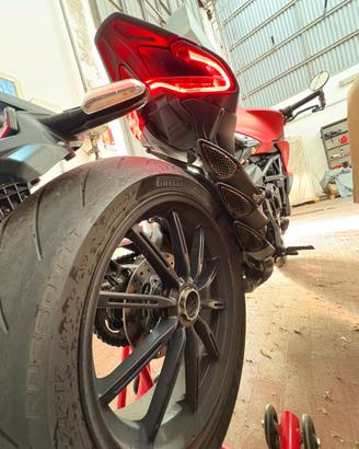 MV Agusta Dragster rosso