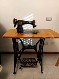 Macchina da cucire "Singer" antiquariato. 