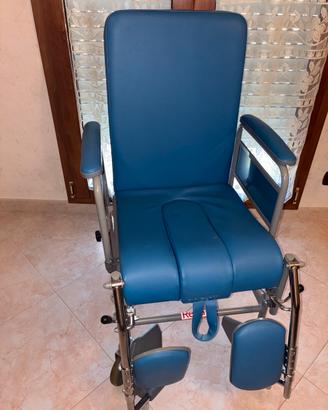 Sedia COMODA reclinabile con ruote e WC