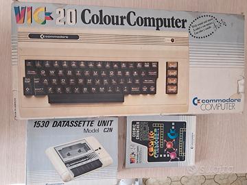computer VIC 20 con Datasette Unit