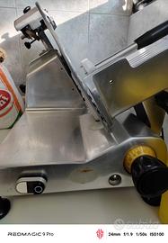 affettatrice professionale 