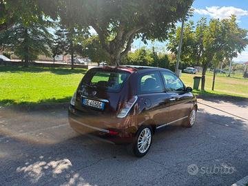Lancia Ypsilon 1.3 MJT diva