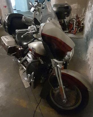 HARLEY-DAVIDSON FLHTCUSE CVO SCREAMIN' EAGLE ELECT