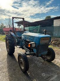 Trattore ford 2000