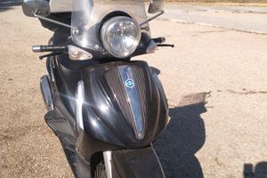 Beverly 250