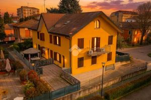 VILLA A SCHIERA A SAN MARTINO IN RIO