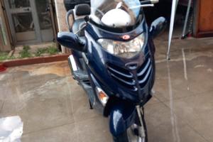 Scooter kymico grand dink 250